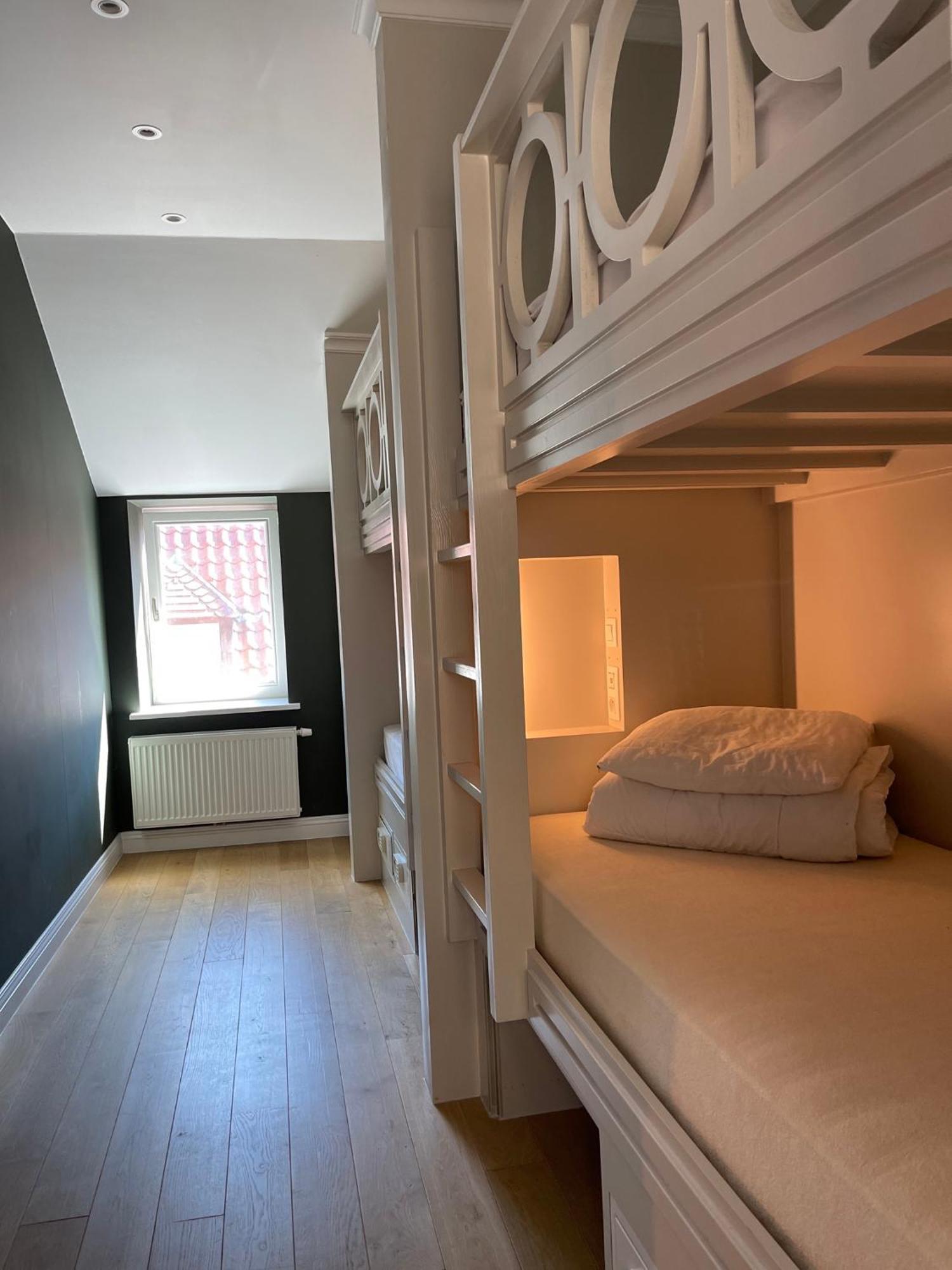 Hostel Lybeer Brygge Exteriör bild